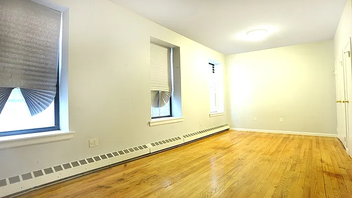 Sold by Park Property Advisors | media 4