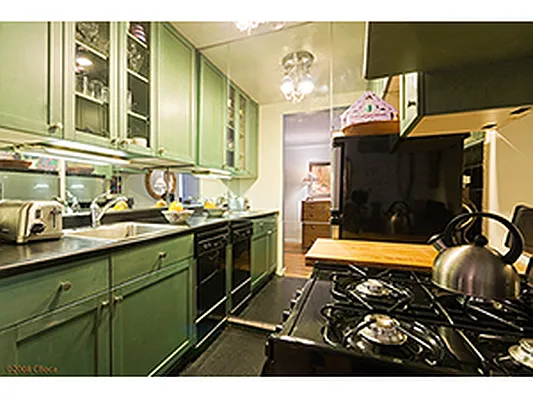 Rented by Corcoran | media 6