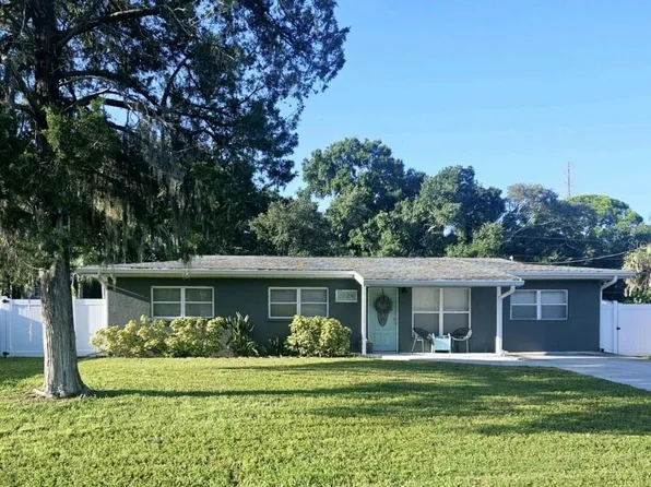 2724 Arlington St, Sarasota, FL 34239
