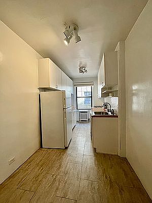 5th image of 825 W 187th St APT 5E
