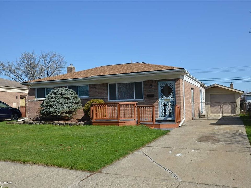1st image of 16141 Kennedy St