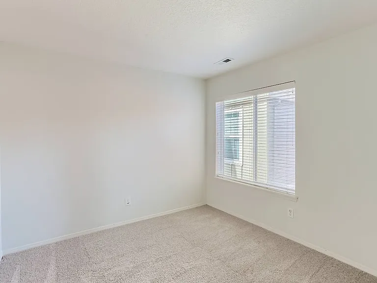 903 SE Elina Ave — Photo 19