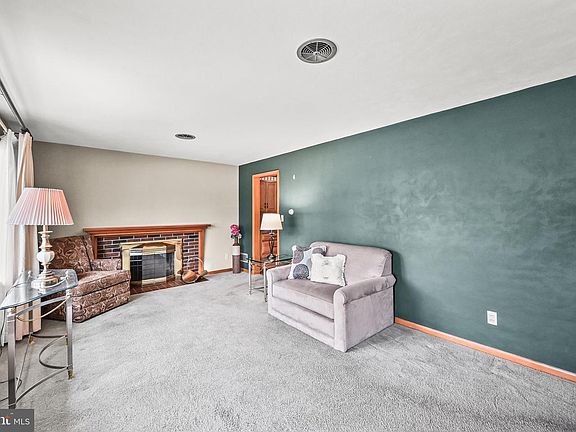 5th image of 720 McCosh St