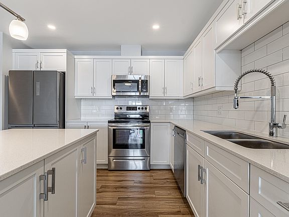 4th image of 562 Malpeque Rd #103