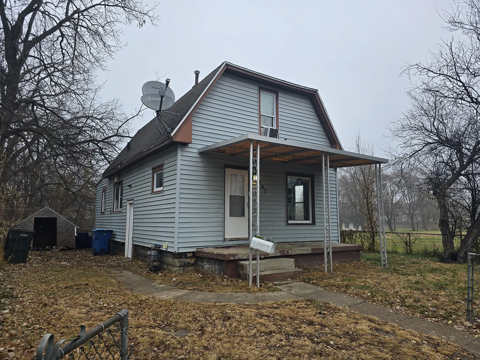 707 Webster St photo 1
