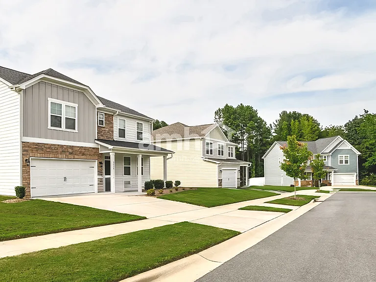 1130 Bentley Park Dr — Photo 31