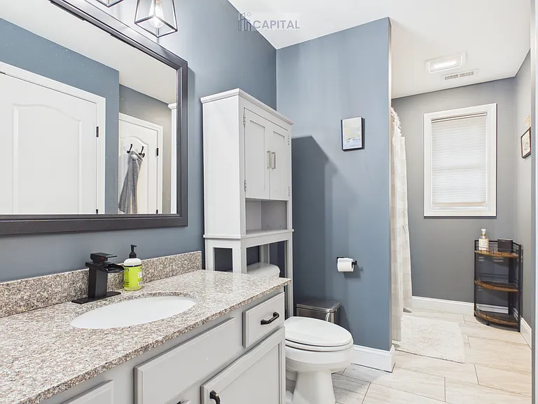 21 Otis St — Photo 12