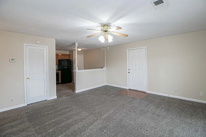 Miller Estate Condo — Photo 4