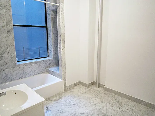 Rented by DSA Realty | media 23