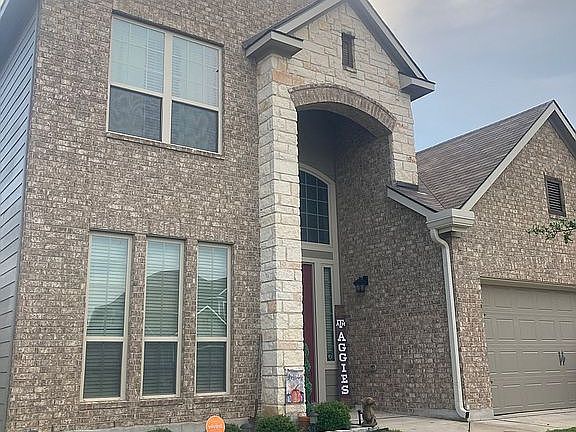 2nd image of 3221 Gilchrist Dr
