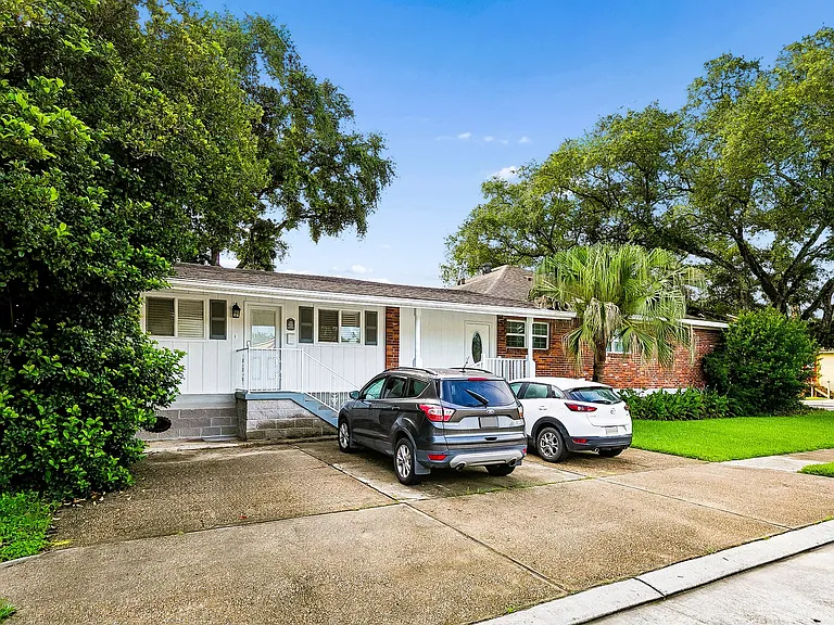 5400 Lacour Monique St #B — Photo 22