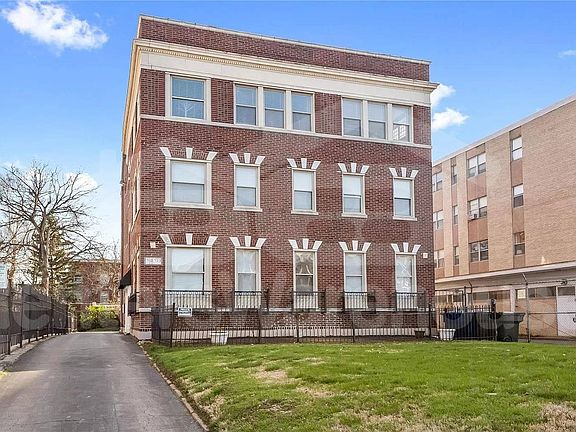 2nd image of 5450 Delmar Blvd Unit C