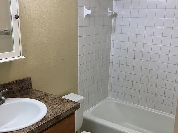 3rd image of 1542 Front St APT 2