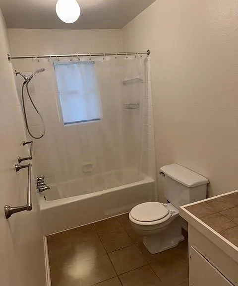 1212 Taulbee Ln #B — Photo 16