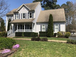 8206 Whirlaway Dr, Midlothian, VA 23112