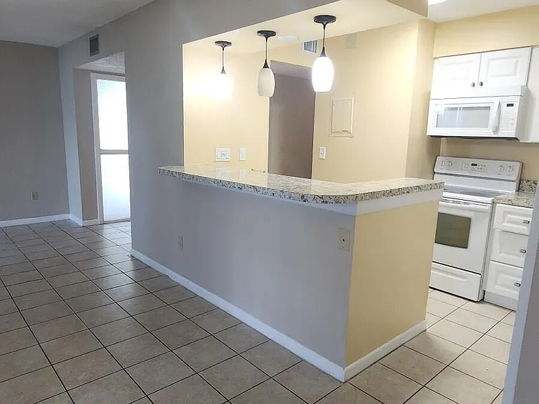 27 Veronese Ct — Photo 5