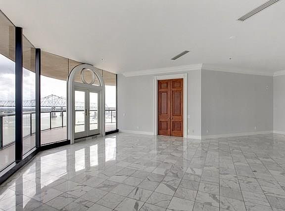 5th image of 600 Port Of New Orleans Pl APT 9A