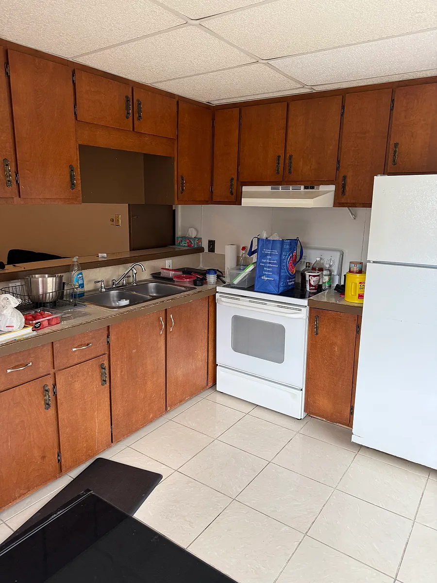 Building Photo - 36 Roushey St #2C