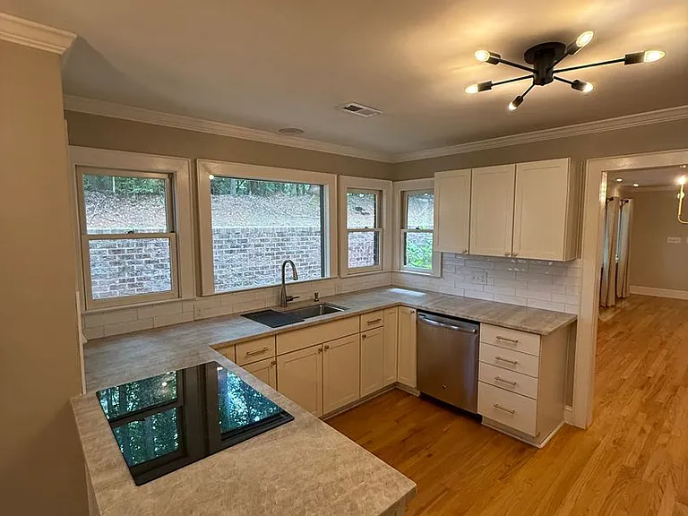7434 Newmans Ln — Photo 6