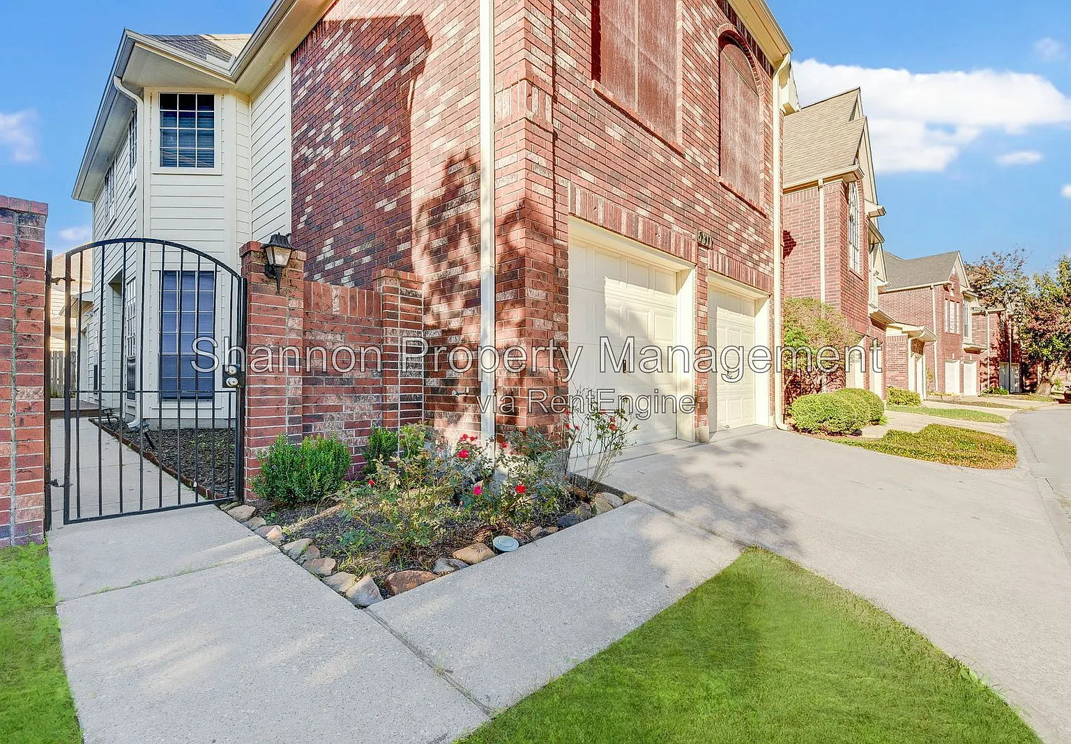 3 bed, 2.5 bath, 2000 sqft, $1,895 — Photo 3