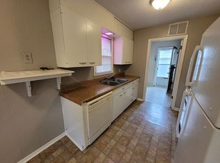 2304 W Wildwood Rd, Wichita, KS 67217