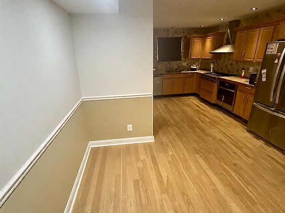 5th image of 2741 S Colorado St