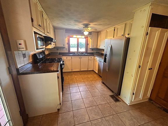 5th image of 354 Brown Road