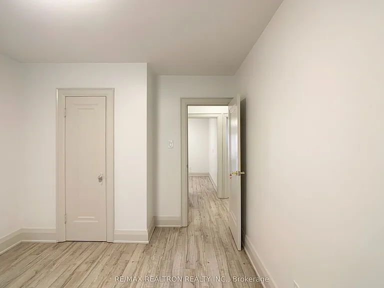 48 Mann Ave — Photo 13