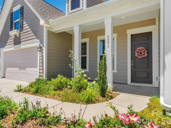 8091 Woodline Ln, Denver, NC 28037