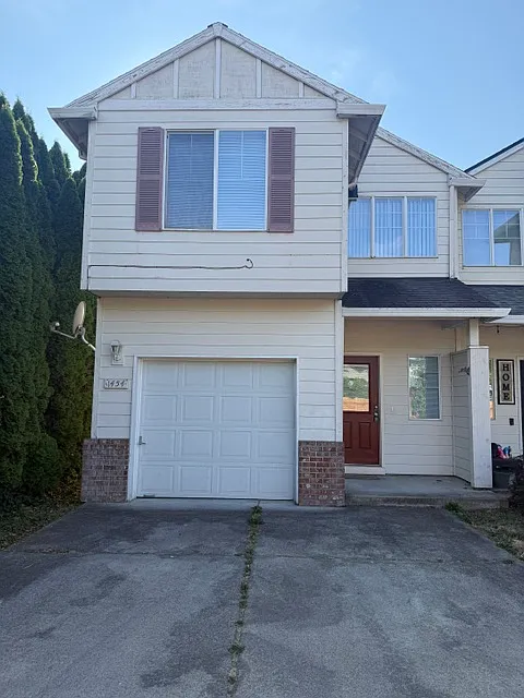1454 NE Birkshire Ct