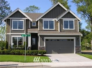 5210 NE 3rd St #9, Renton, WA 98059