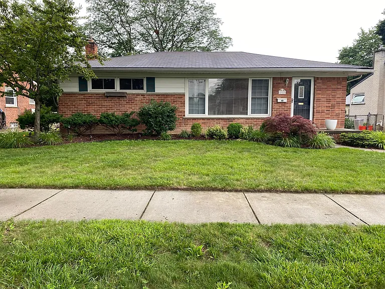 8985 Frederick St — Photo 15