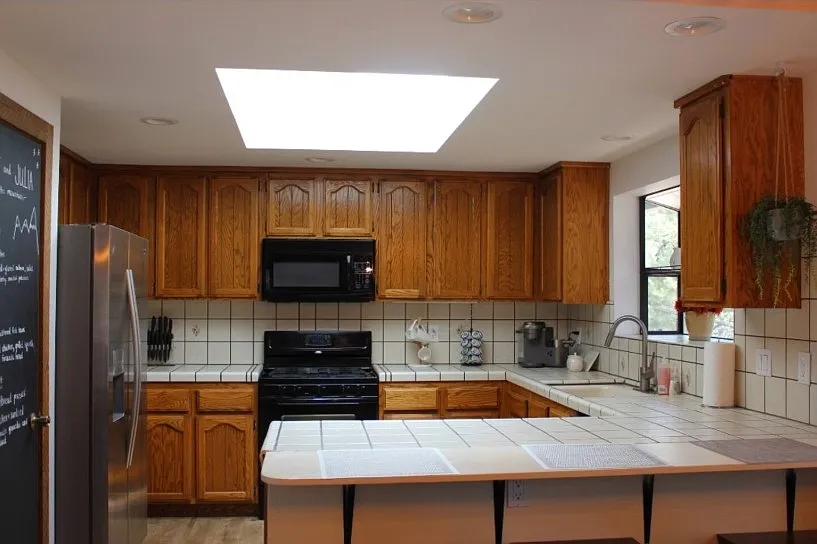 4 bed, 2.5 bath, 2062 sqft, $4,150 — Photo 4
