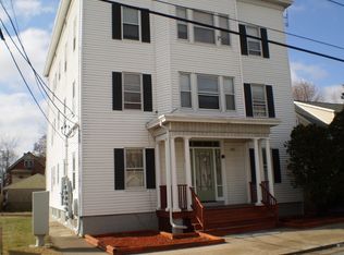 63 Robinson Ave APT 6, Pawtucket, RI 02861