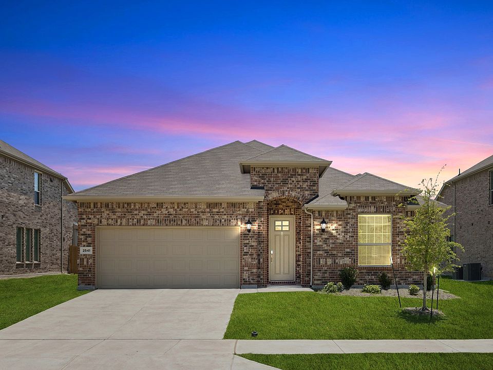 1st image of 2541 Birchcrest Dr