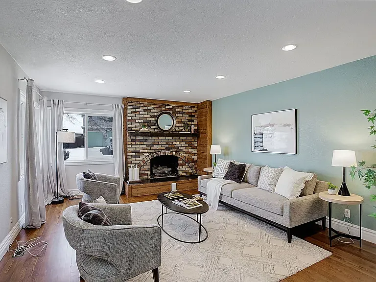 319 Carter Ln — Photo 3