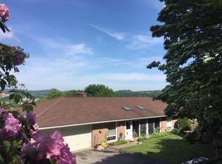 30 Saxman Dr, Latrobe, PA 15650