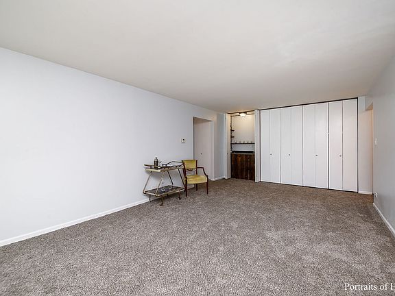 3rd image of 1118 E Randville Dr Unit 104