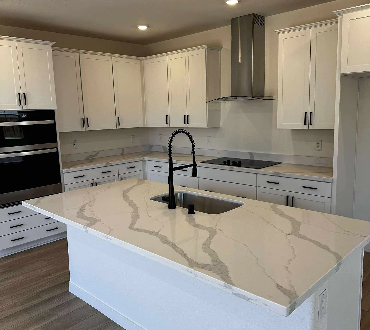 5 bed, 2718 sqft, $4,000 — Photo 2