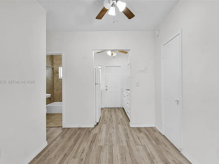 1135 Euclid Ave #202 — Photo 10
