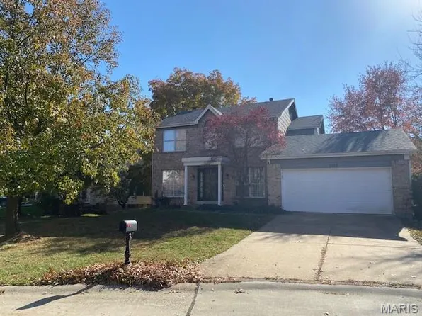 7132 Oak Stream Dr, O'Fallon, MO 63368
