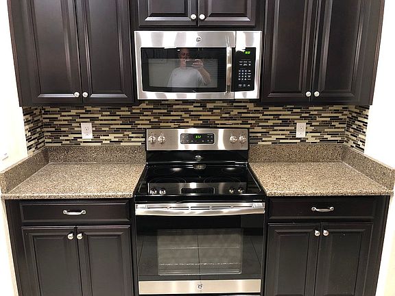 2nd image of 15259 Evergreen Oak Loop