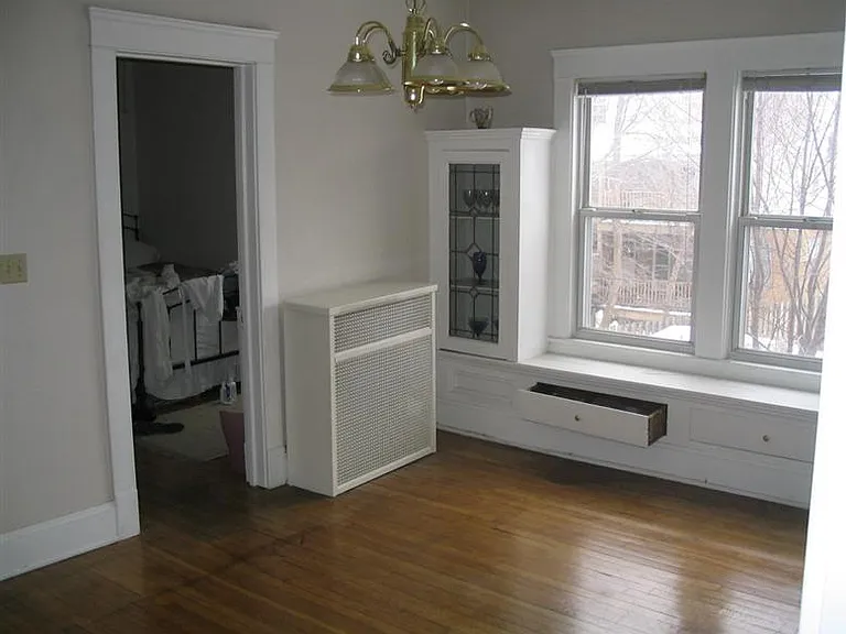 12907 Clifton Blvd #5 — Photo 4
