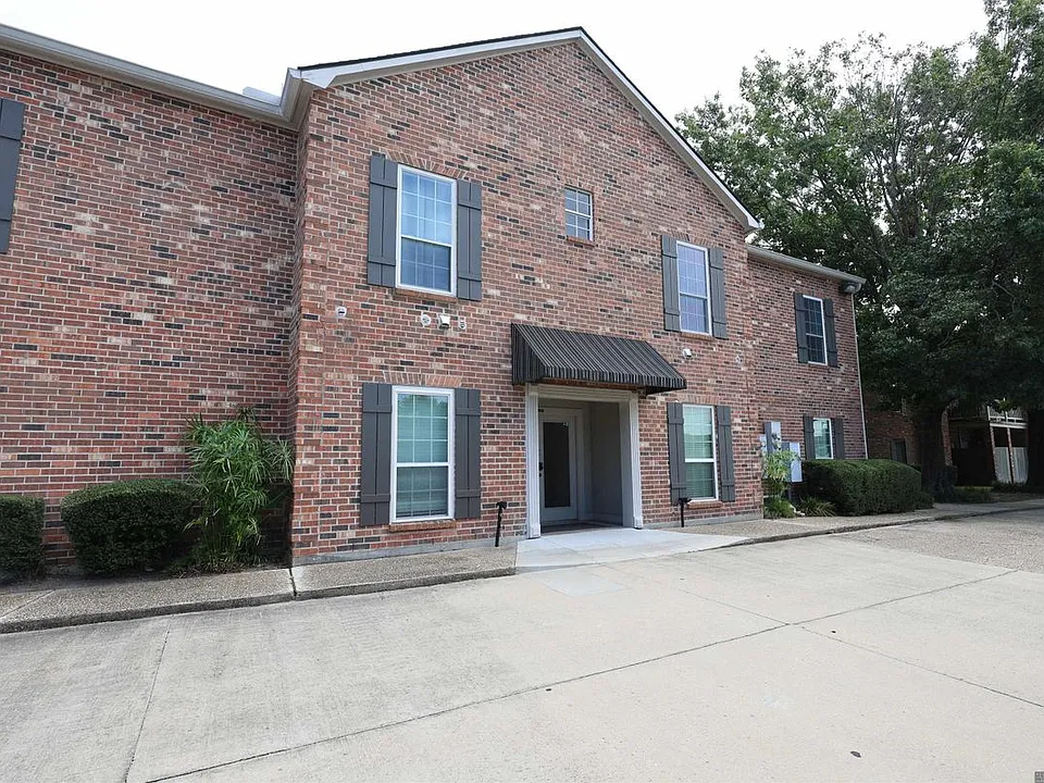 7640 Lasalle Ave #204