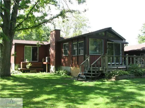 1953 Superior Dr, Nashville, MI 49073
