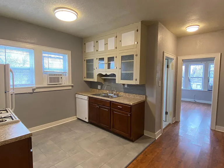 127 NW 31st St #6 — Photo 6