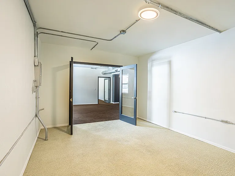 227 N Broadway #204 — Photo 10