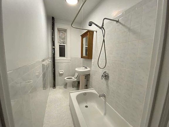 4th image of 426 61st St APT K