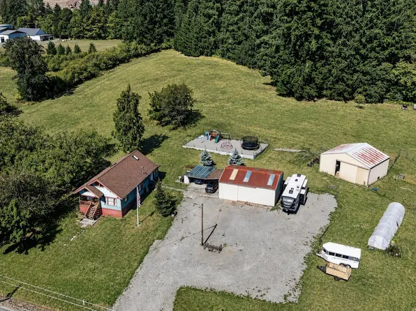 33165 Jacquish Rd, Rainier, OR 97048