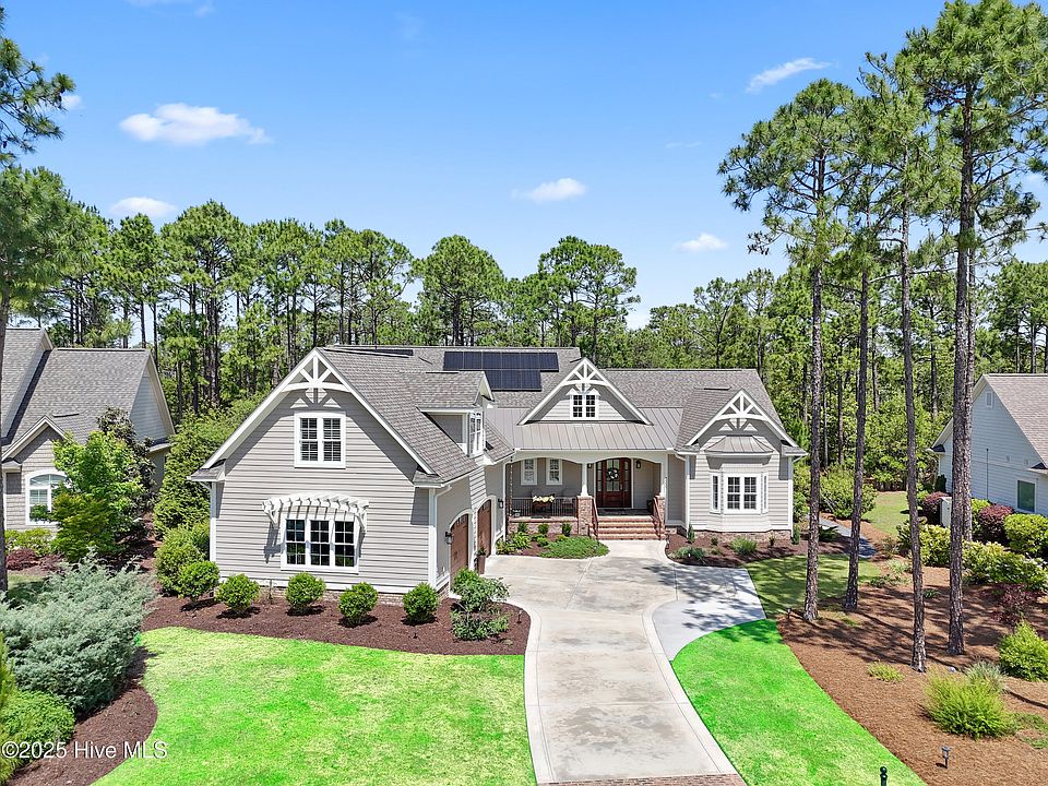 1st image of 2555 Parkridge Drive